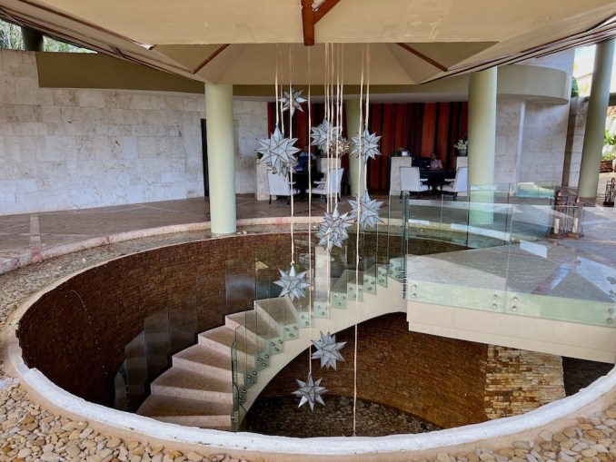ROSEWOOD MAYAKOBA