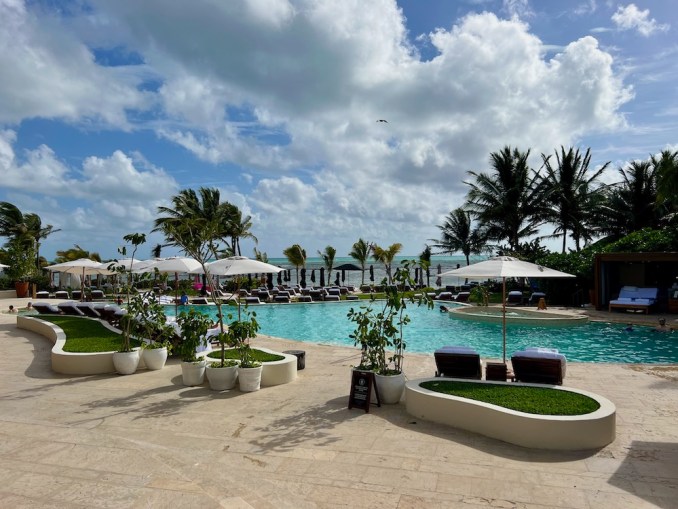 ROSEWOOD MAYAKOBA