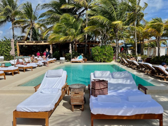 ROSEWOOD MAYAKOBA
