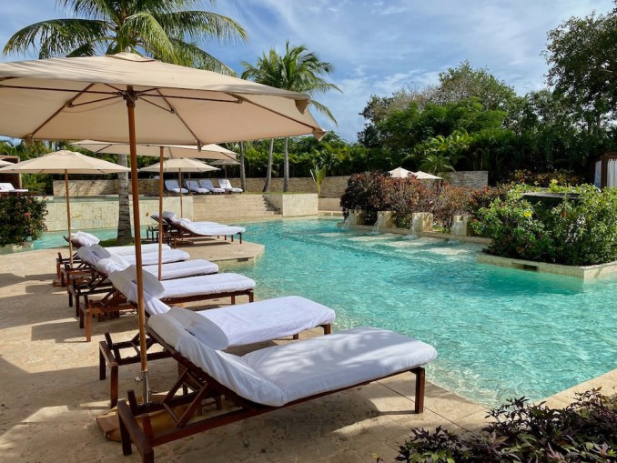 ROSEWOOD MAYAKOBA