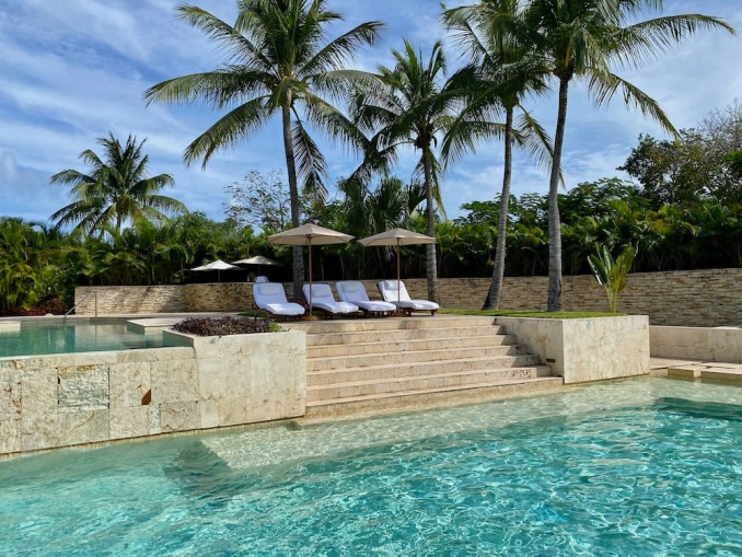 ROSEWOOD MAYAKOBA